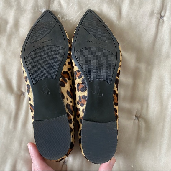 Marc Fisher Analialy calf hair leopard print pointed toe flat 7.5 - Picture 3 of 15